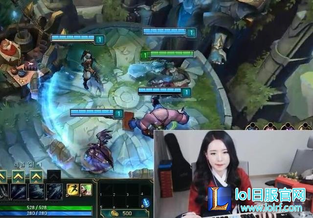 被狮子狗抓哭的lol女主播又来了 直播摔鼠标