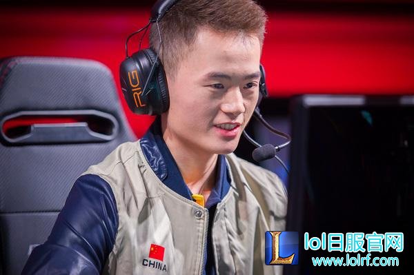换个方式Carry队伍：致敬曾经的背锅侠们