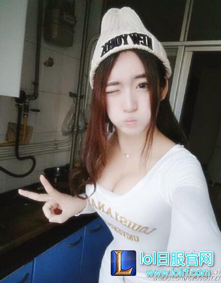 lol洛忧小姐是谁 电竞新晋女神洛忧揭秘