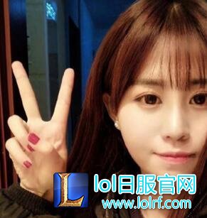 韦神女朋友长微博回应恋情 希望大家祝福