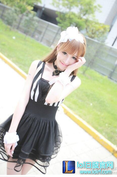 lol55开女朋友UU晒裸背照片 UU照片合集