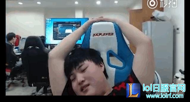 UZI韩服晋级赛失败疯了 队友实力嘲讽惹人笑