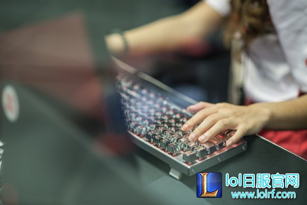 京东游戏妹子杯赛程回顾 女神SOLO火力全开