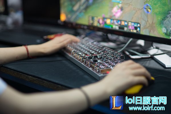 京东游戏妹子杯赛程回顾 女神SOLO火力全开