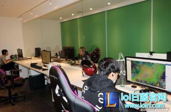 老板爱玩LOL有多重要 周杰伦战队已无敌