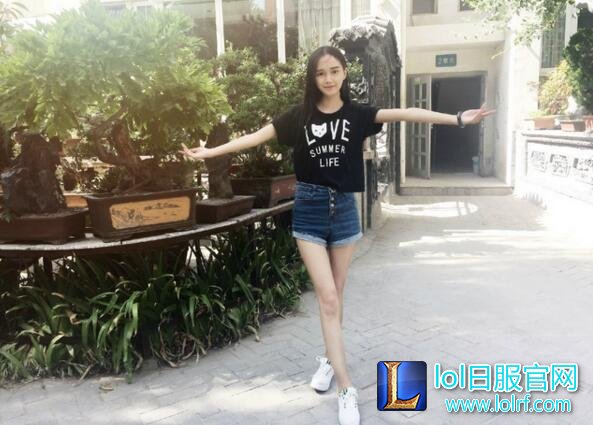 劲爆福利 lol国服第一大长腿女神樊樊诱你心