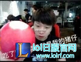 厂长被雷劈都超神 带着众小说家跑路了