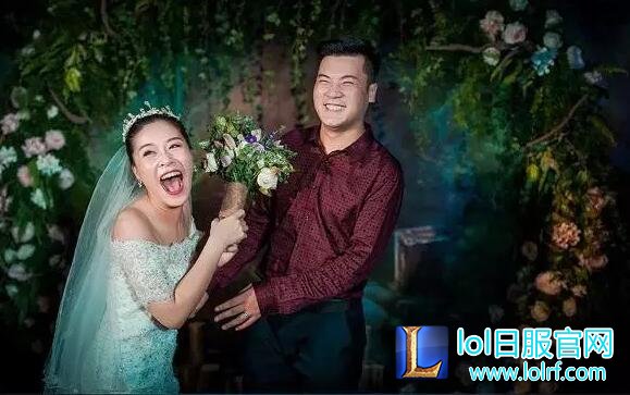 LOL情侣玩家举办游戏主题婚礼 这波给几分