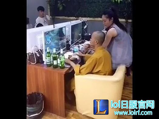 啤酒美女LOL 和尚做到这个份上我算是服了