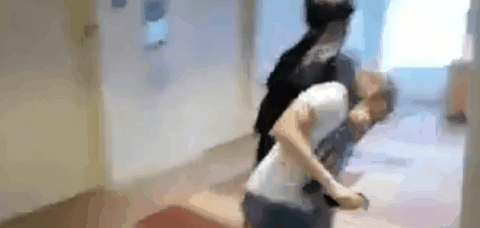 0068GZJSgw1famohhuxeug30dc06ce85.gif