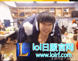 1312323.png