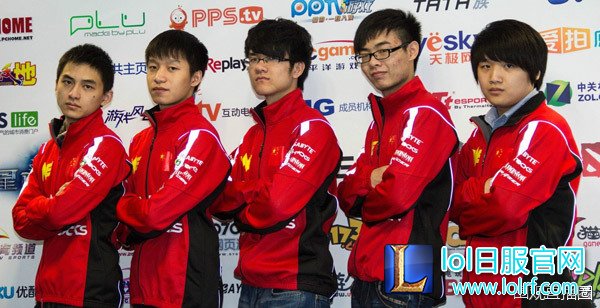 专访微笑:让我再年轻十岁我就复出