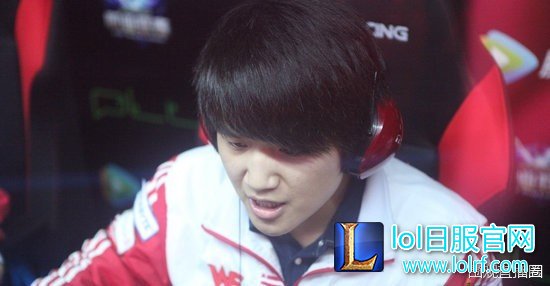 专访微笑:让我再年轻十岁我就复出