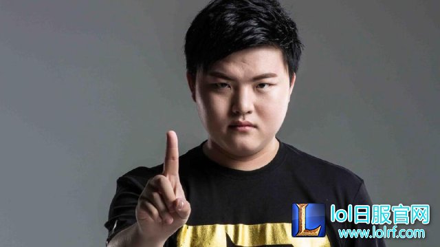 RNG官微博:Uzi正式入驻虎牙直播平台