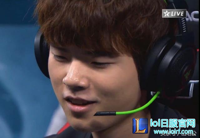 LOL邪魅一笑再现LCK赛场,上一个这么笑的已经捞到LCS了