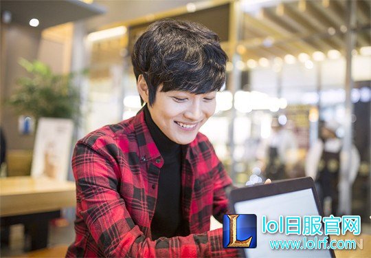 花美男Watch的职业人生 选手背后的故事