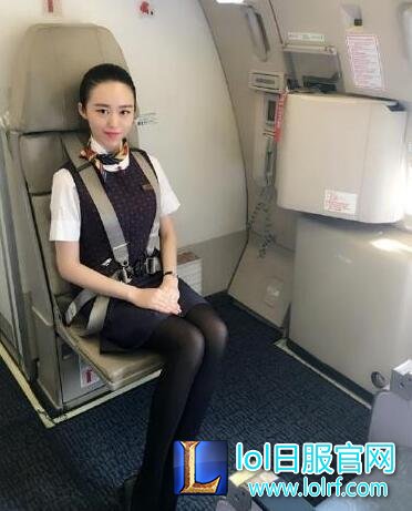 英雄联盟国服第一男枪被爆劈腿撕逼,男主哭了,女方付分手费