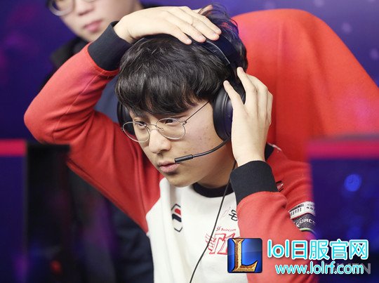 SKT的胜利秘诀：绝无仅有的第六人战术