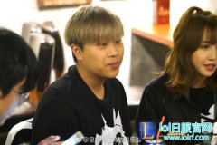 五五开请RNG众人吃饭 Uzi笑靥如花！,lol日服