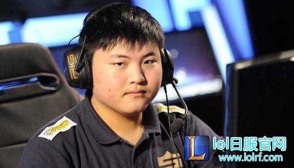 Uzi小虎为杀无状态冲泉NB，惨遭教练制裁！