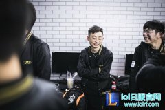 蛇队老板谈水晶转辅助：不管在什么位置开心就好,lol日服