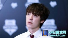 最强教练段位只有白金？SKT教练Kkoma排位疯狂BB队友,lol日服