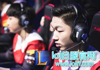 兮夜妖姬团战无敌 WE击败RNG拿下首局