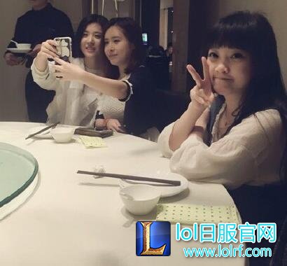 LOL冯提莫背后的土豪？挪用公款，打赏160万！