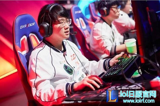 LGD两代上单正面交锋:Marin对决剑仙