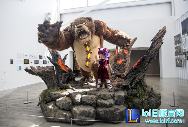 Riot公司一日游：LOL化的环境与布置