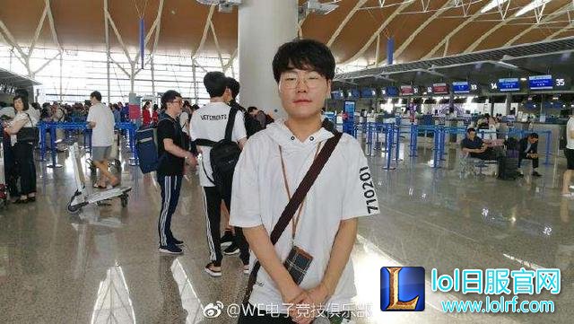 WE辅助Ben被护照Gank, Zero将作为WE首发辅助