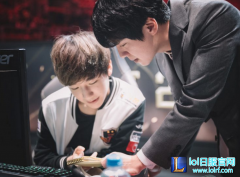 小花生采访：是教练解决了队伍中的困难,lol日服