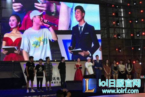 嘻哈届第一潘森!原来小青龙也爱玩LOL