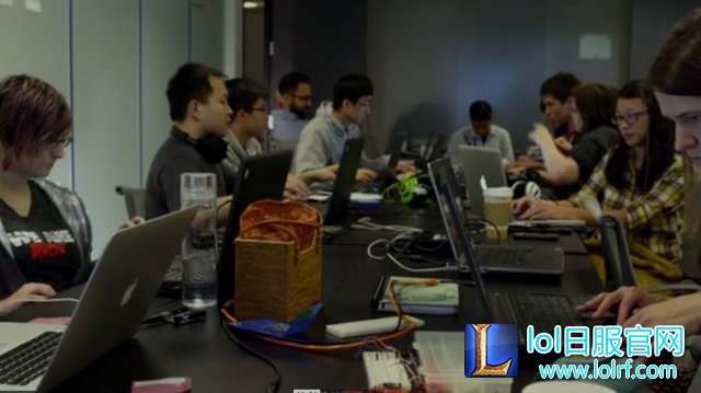 拳头将推迷你游戏 电玩系列人气碾压式胜利