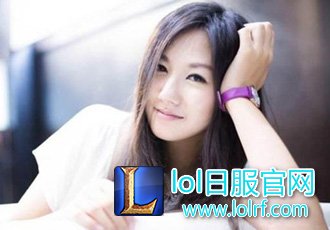 小苍旧照惨遭助理曝光：这是当年的苍姐？