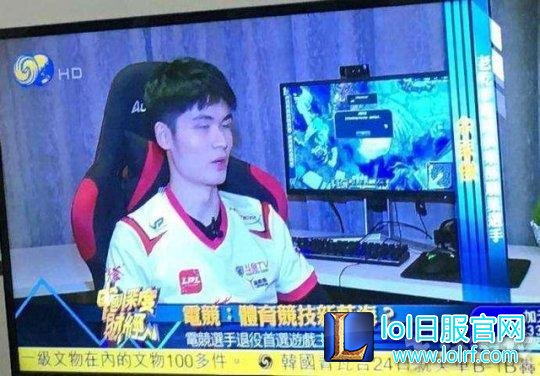 LOL实力中单无状态上了电视,结果竟然被细心网友发现他在挂机?