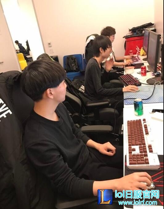 4.jpg